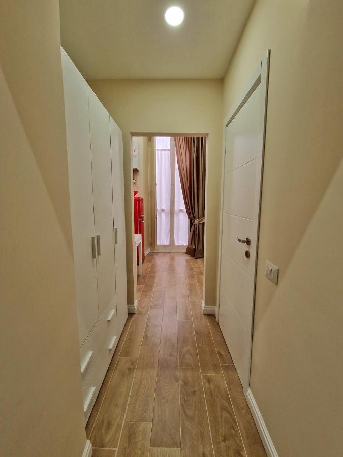 נאפולי Mc Apartments מראה חיצוני תמונה