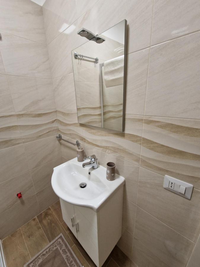 נאפולי Mc Apartments מראה חיצוני תמונה