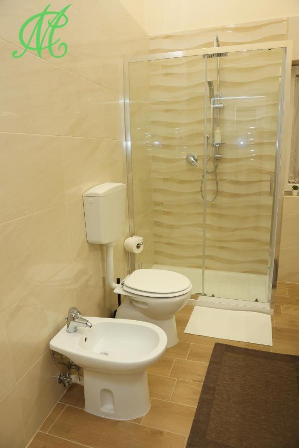 נאפולי Mc Apartments מראה חיצוני תמונה